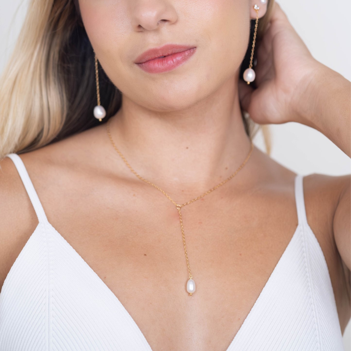 AVA PEARL LARIAT NECKLACE