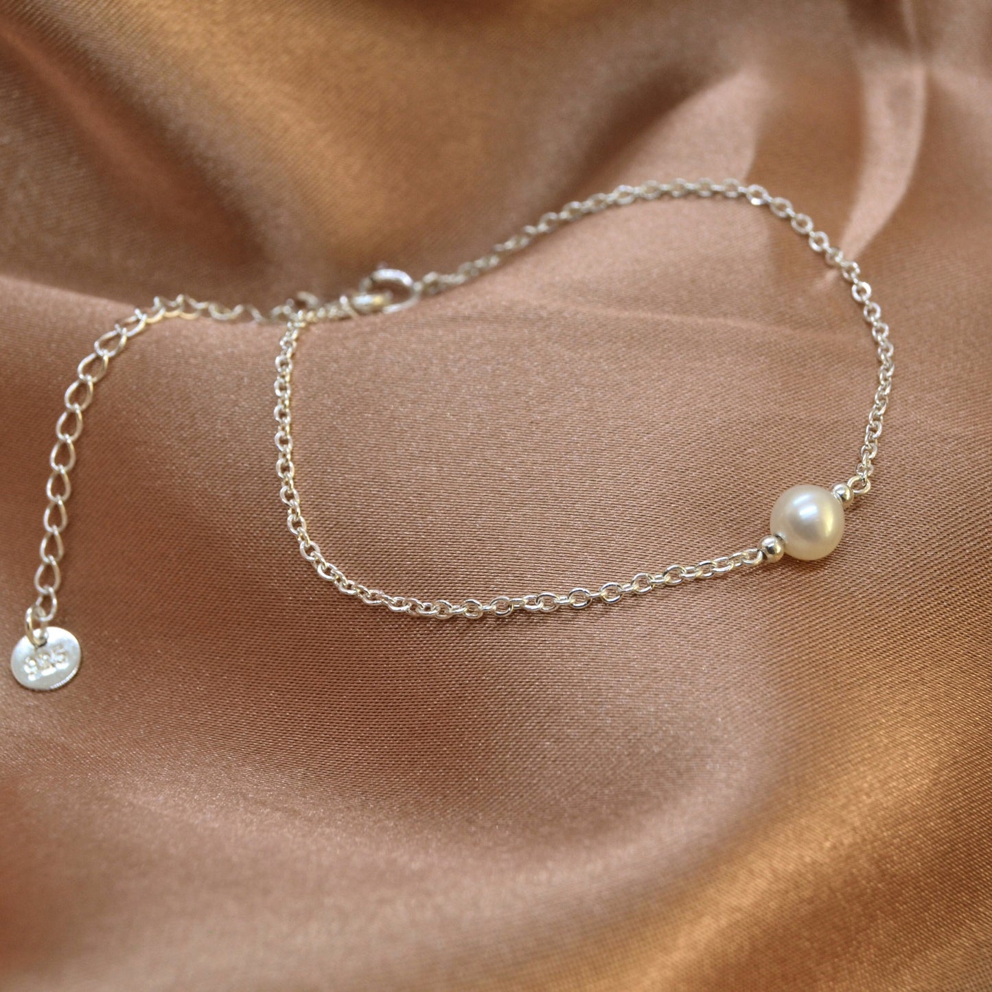 ANA SOLITAIRE PEARL BRACELET