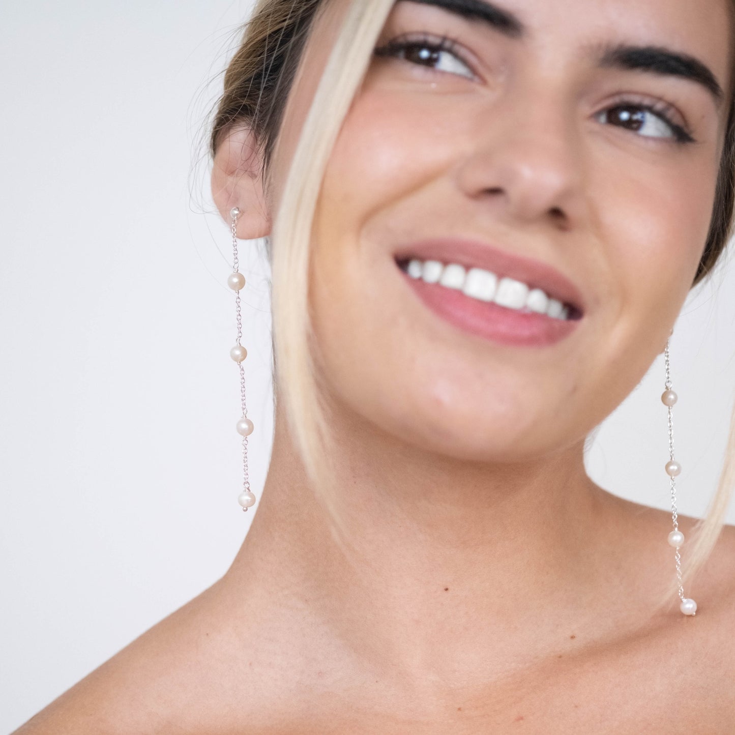 Camille Pearl Long Earrings