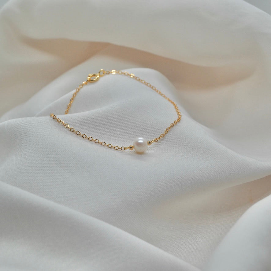 Ana Single Pearl Necklace and Bracelet set