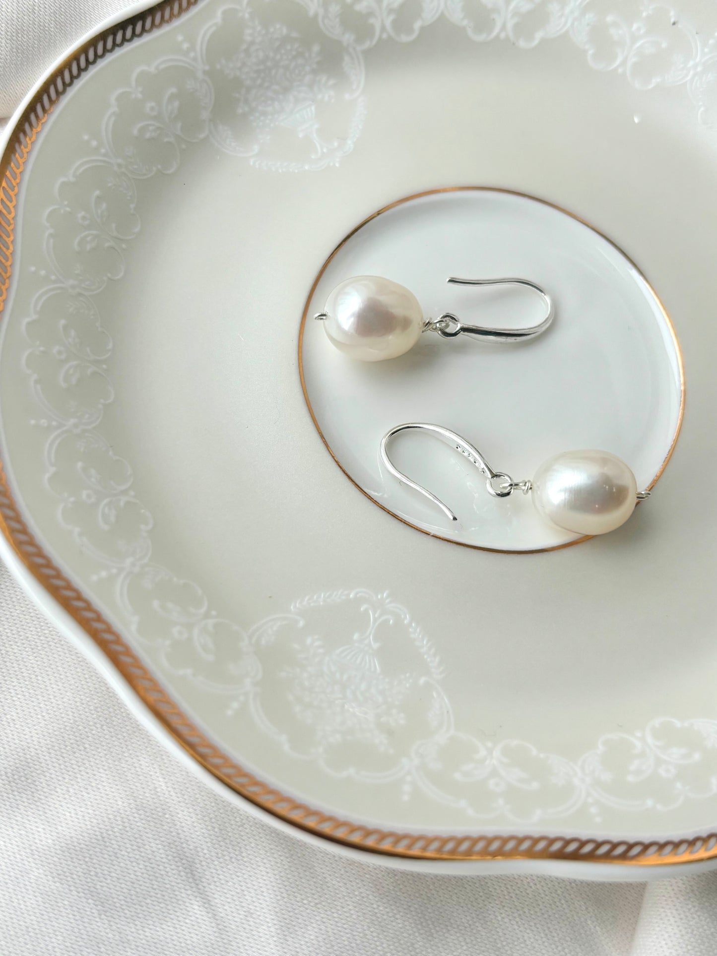 Georgia Oval Pearl Hook Earrings