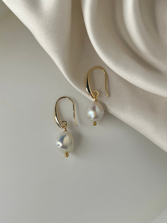 Lily Pearl Hook Earrings
