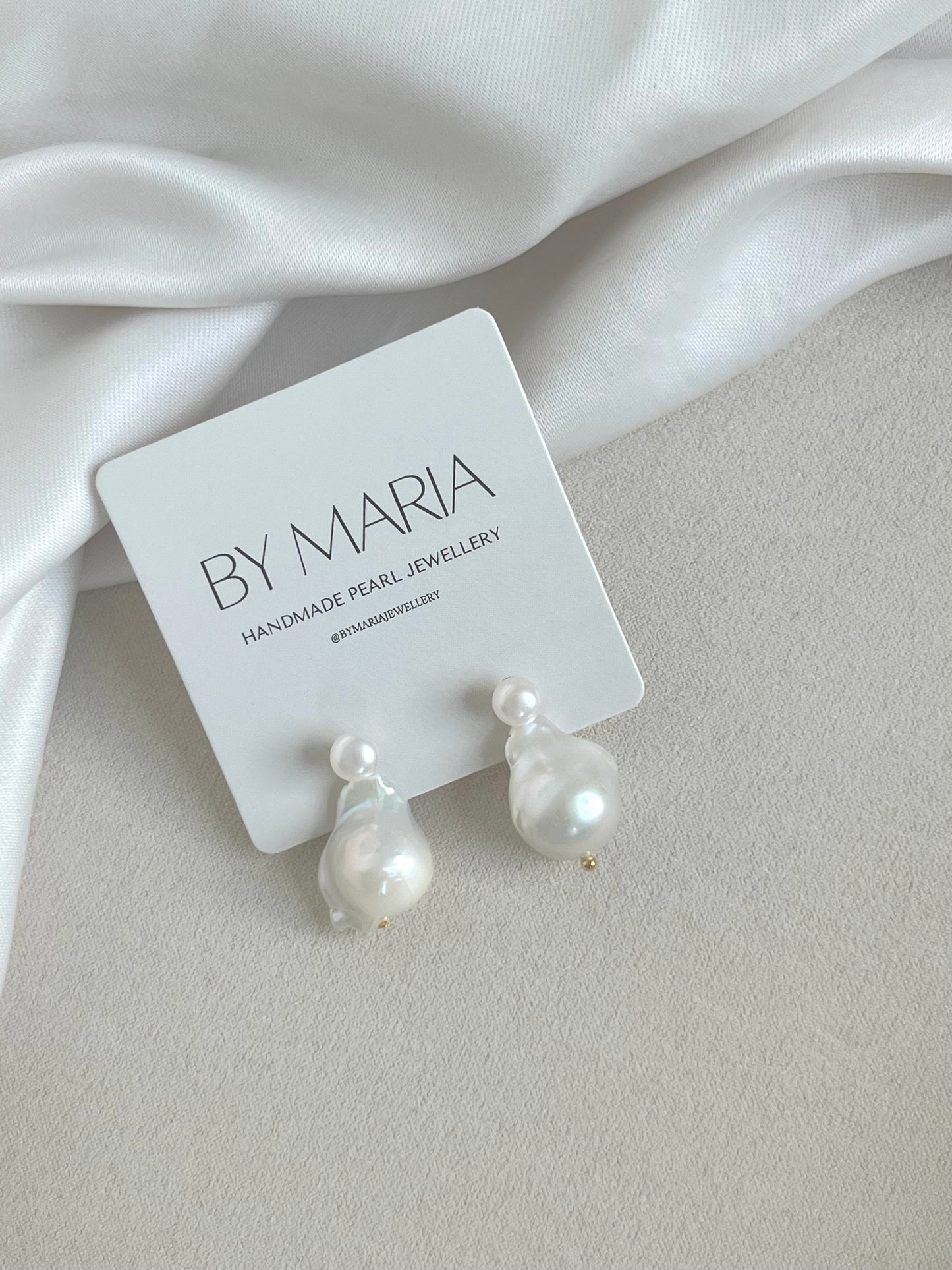 Mara Large Pearl Earrings