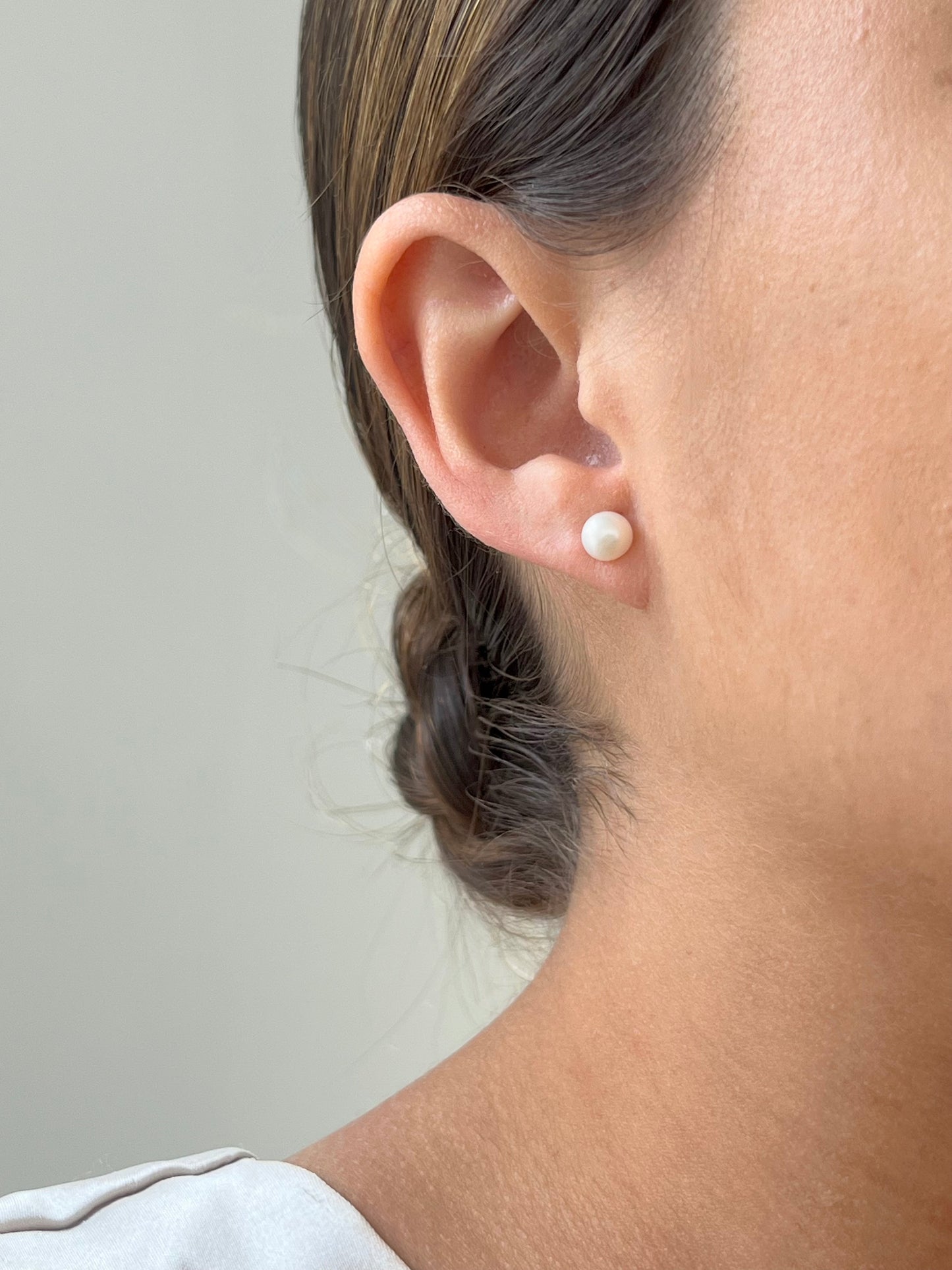 Mara Large Pearl Earrings