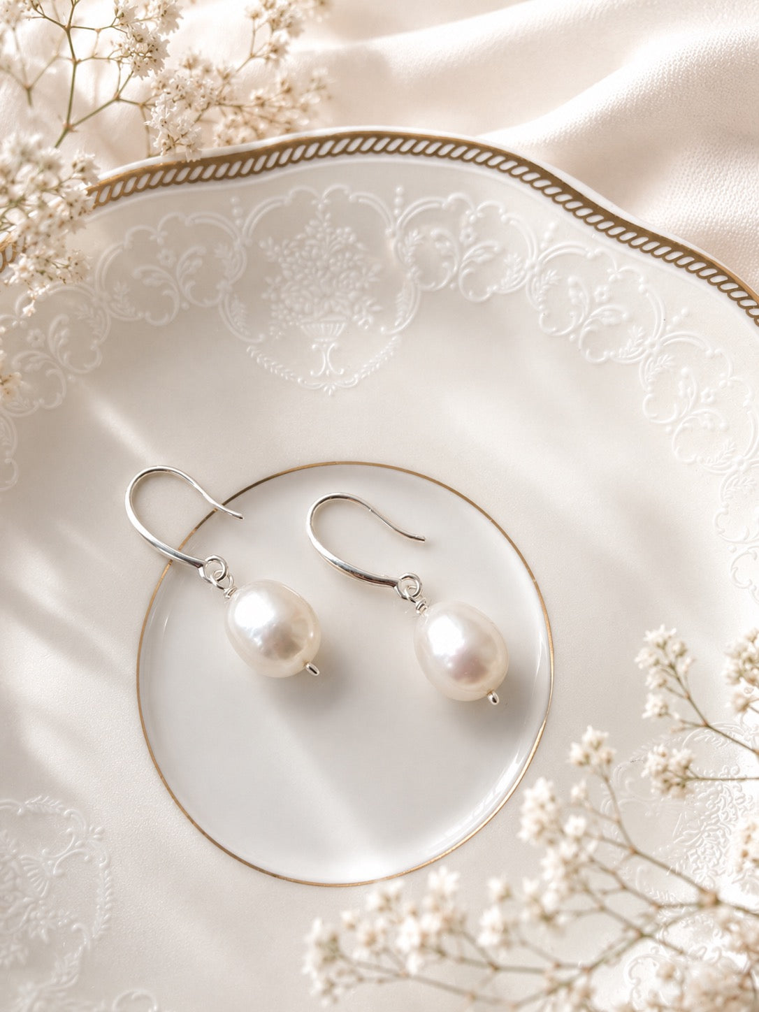Georgia Oval Pearl Hook Earrings