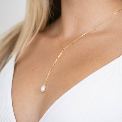 AVA PEARL LARIAT NECKLACE