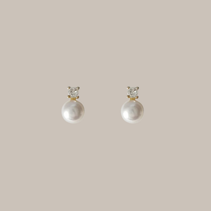 BELLA PEARL STUD EARRINGS