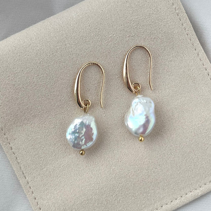 MIA COIN PEARL HOOK EARRINGS