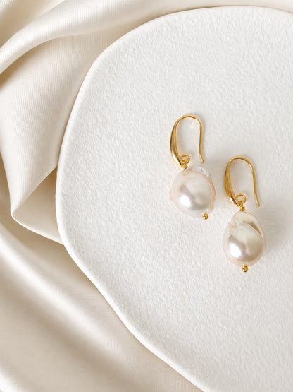Emma Large Pearl Earrings