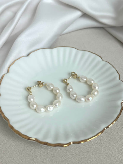 Eva Seed Pearl Hoop Earrings