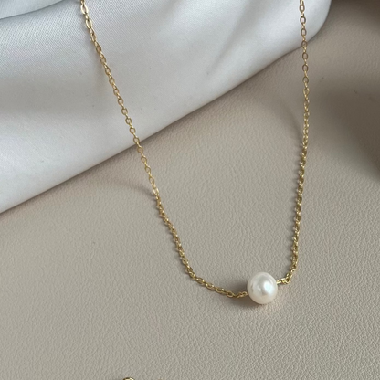 Ana Solitaire Pearl Necklace