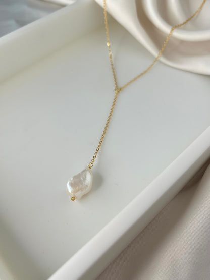 Sienna Large Baroque Pearl Lariat