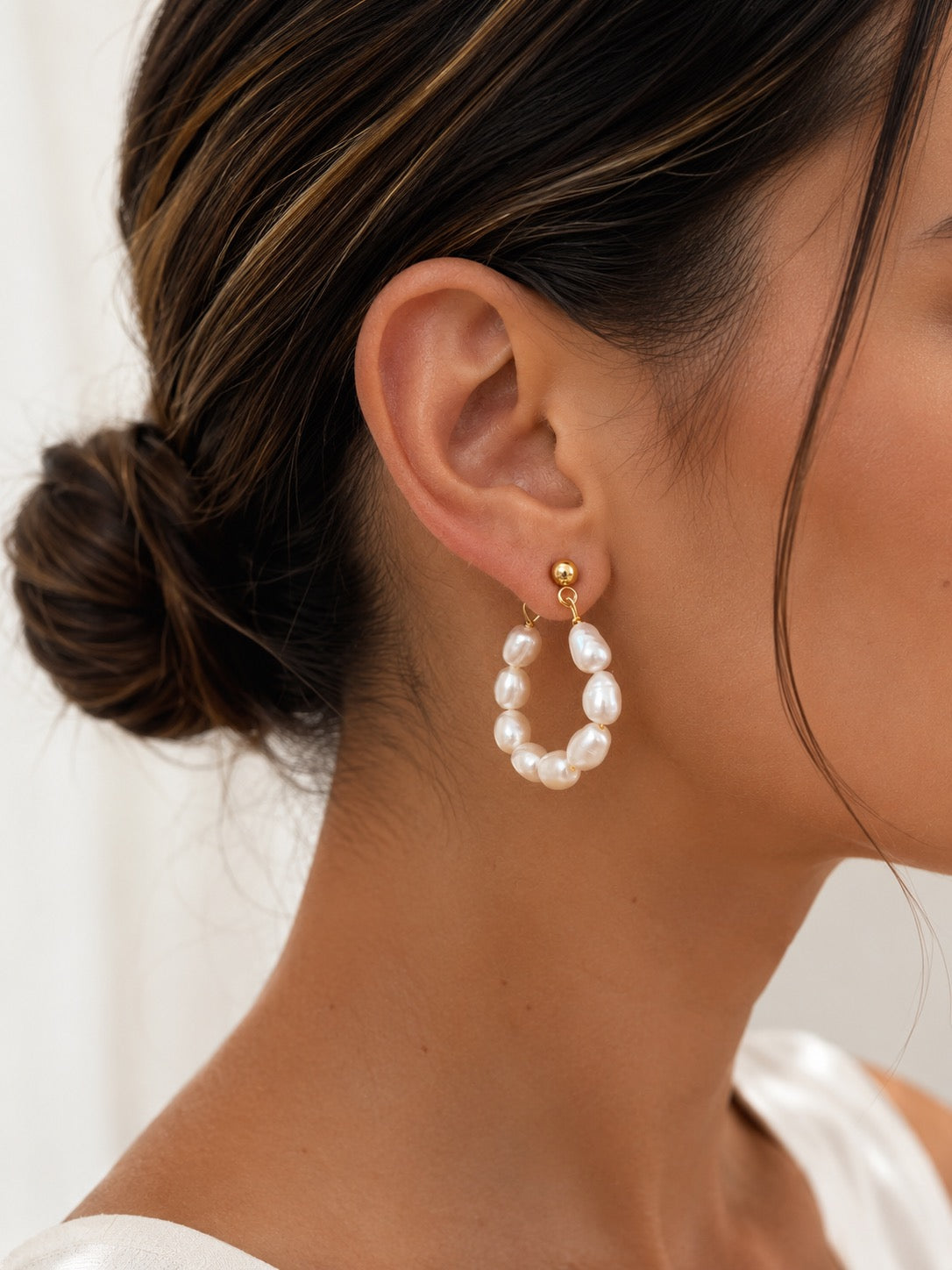 Eva Seed Pearl Hoop Earrings