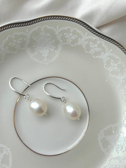 Georgia Oval Pearl Hook Earrings