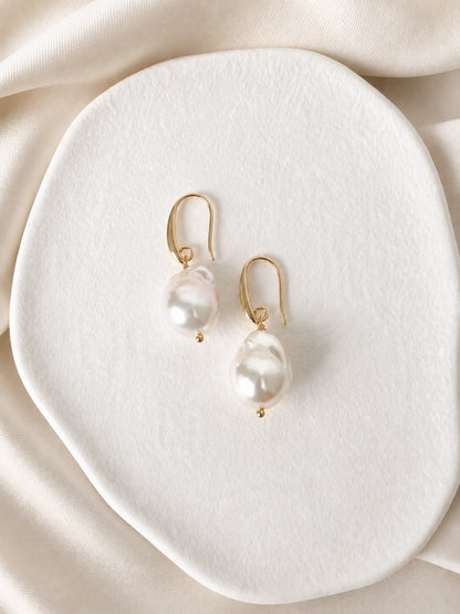 Emma Large Pearl Earrings