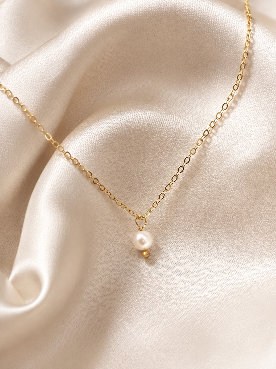 Amber Pearl Choker Necklace