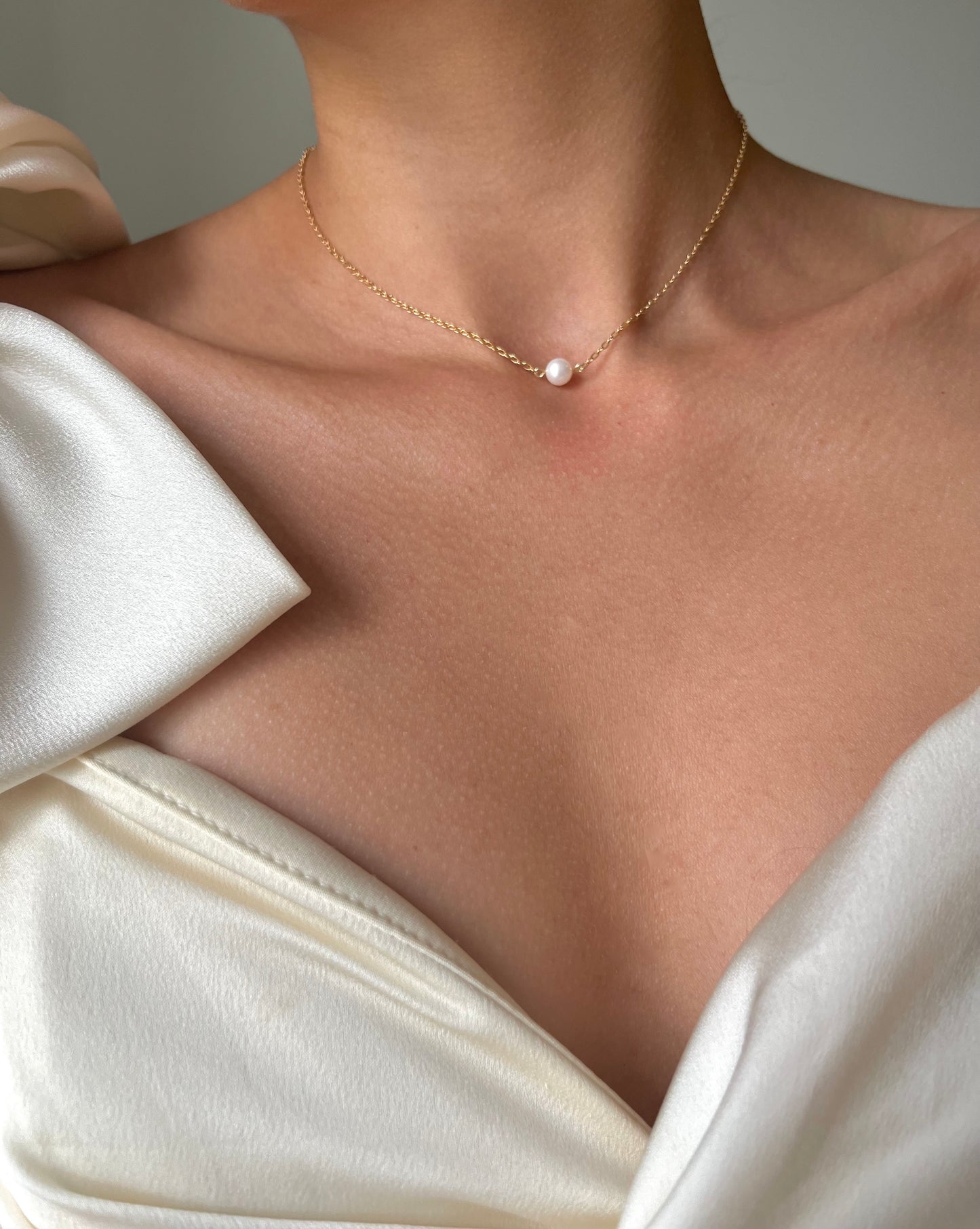 ANA SOLITAIRE PEARL NECKLACE