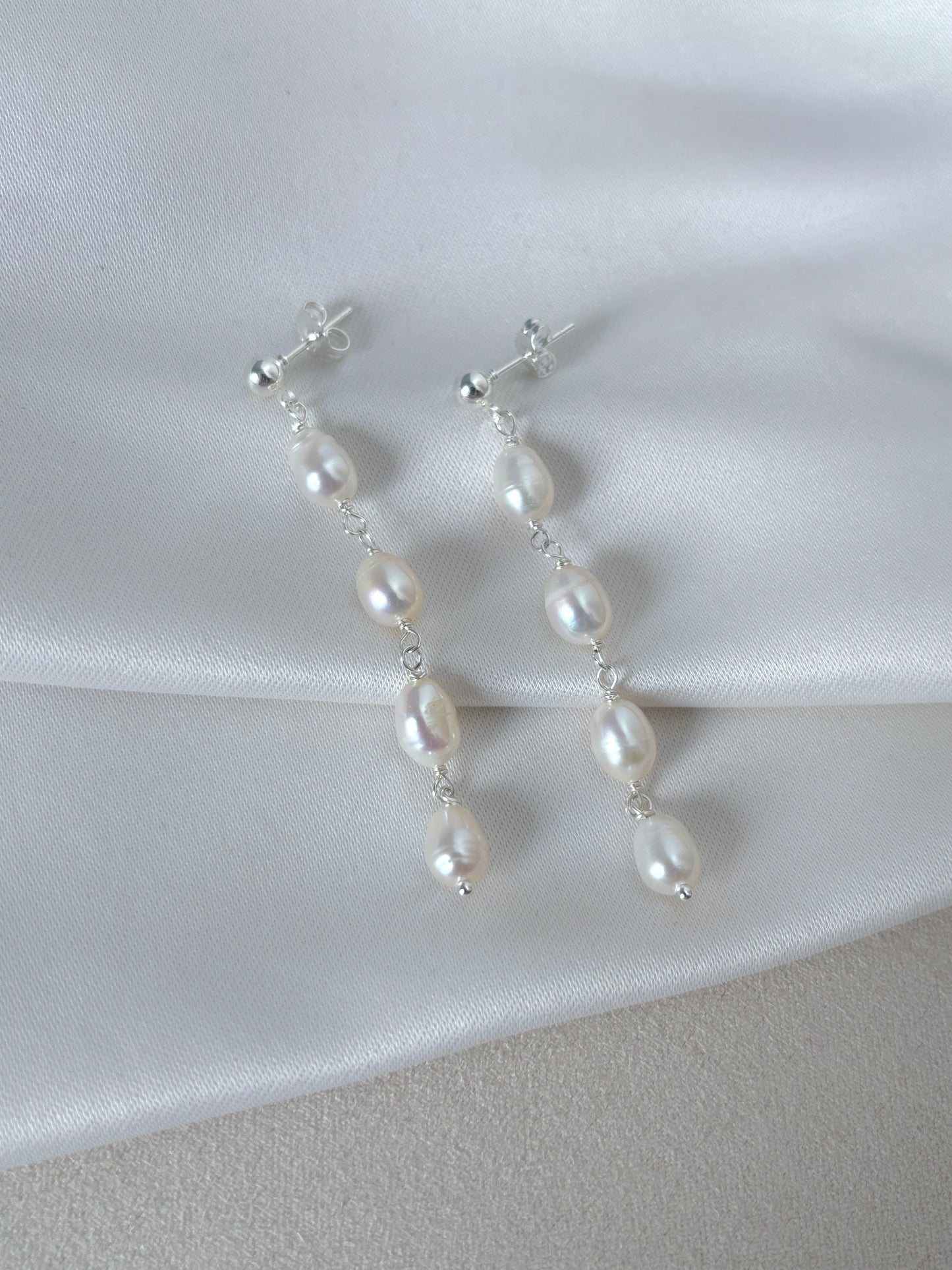 EVE SEED PEARL EARRINGS