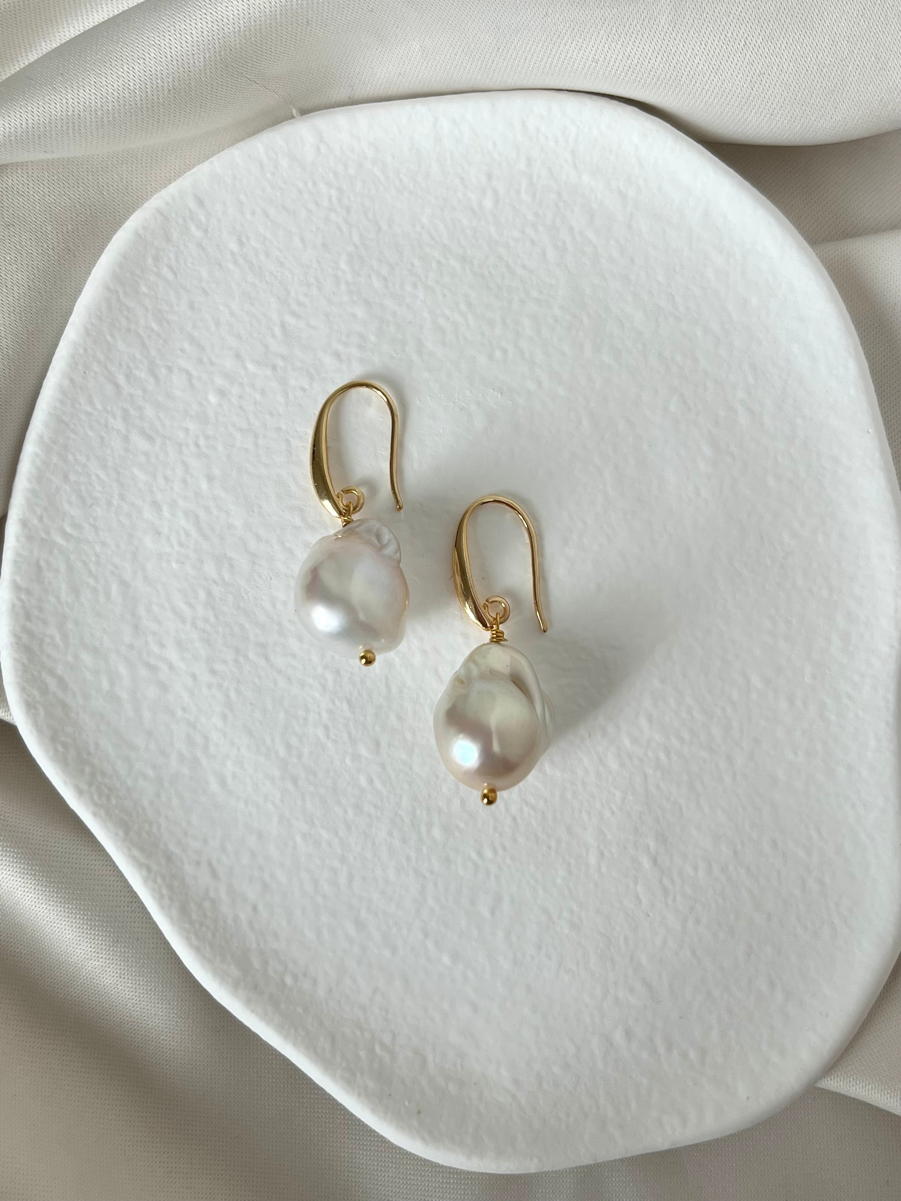 13-14mm Large Fireball pearl pair,Natural metallic white pearls,Baroque pearl outlet pair,Earring.ZBDW02